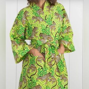 NWT Printfresh robe in limited-edition Bagheera Green Apple print.